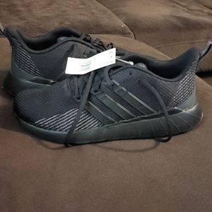 Mens adidas cloud foam, 10.5 US, Black